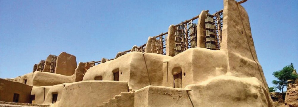 Mulino persiano di 1000 anni funzionante a Nashtifan